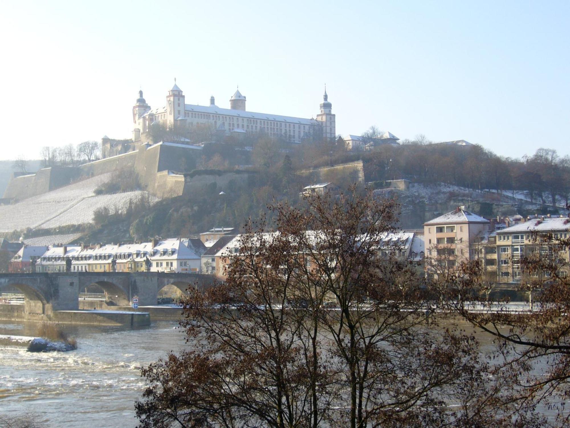 Hotel Alter Kranen Вюрцбург Экстерьер фото